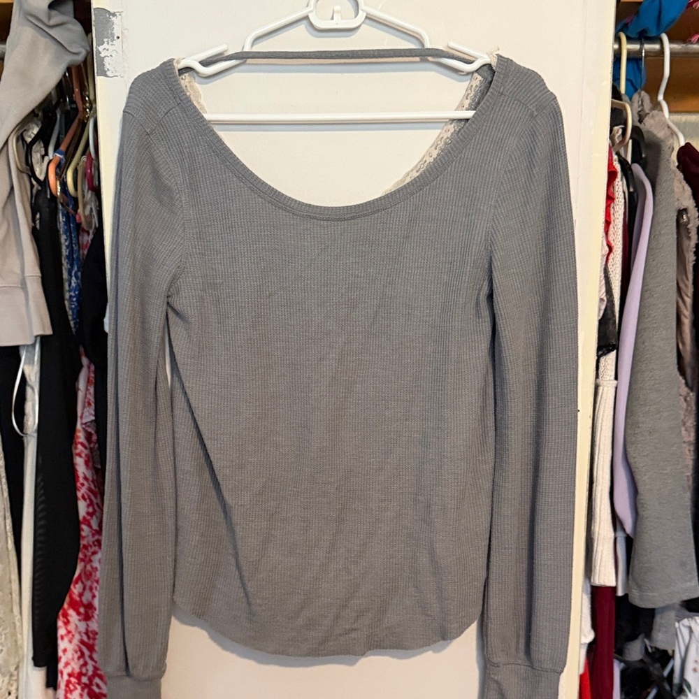 Hollister Gray Long Sleeve Women's Top